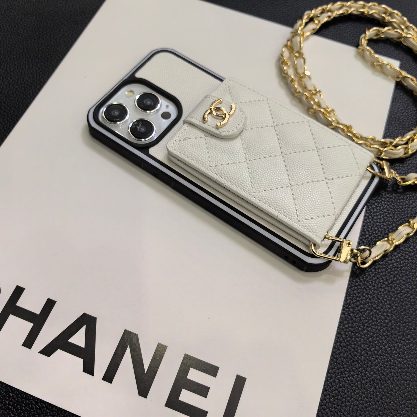 Chanel奢華的羊皮香奈兒紐扣卡套iPhone手機殼
