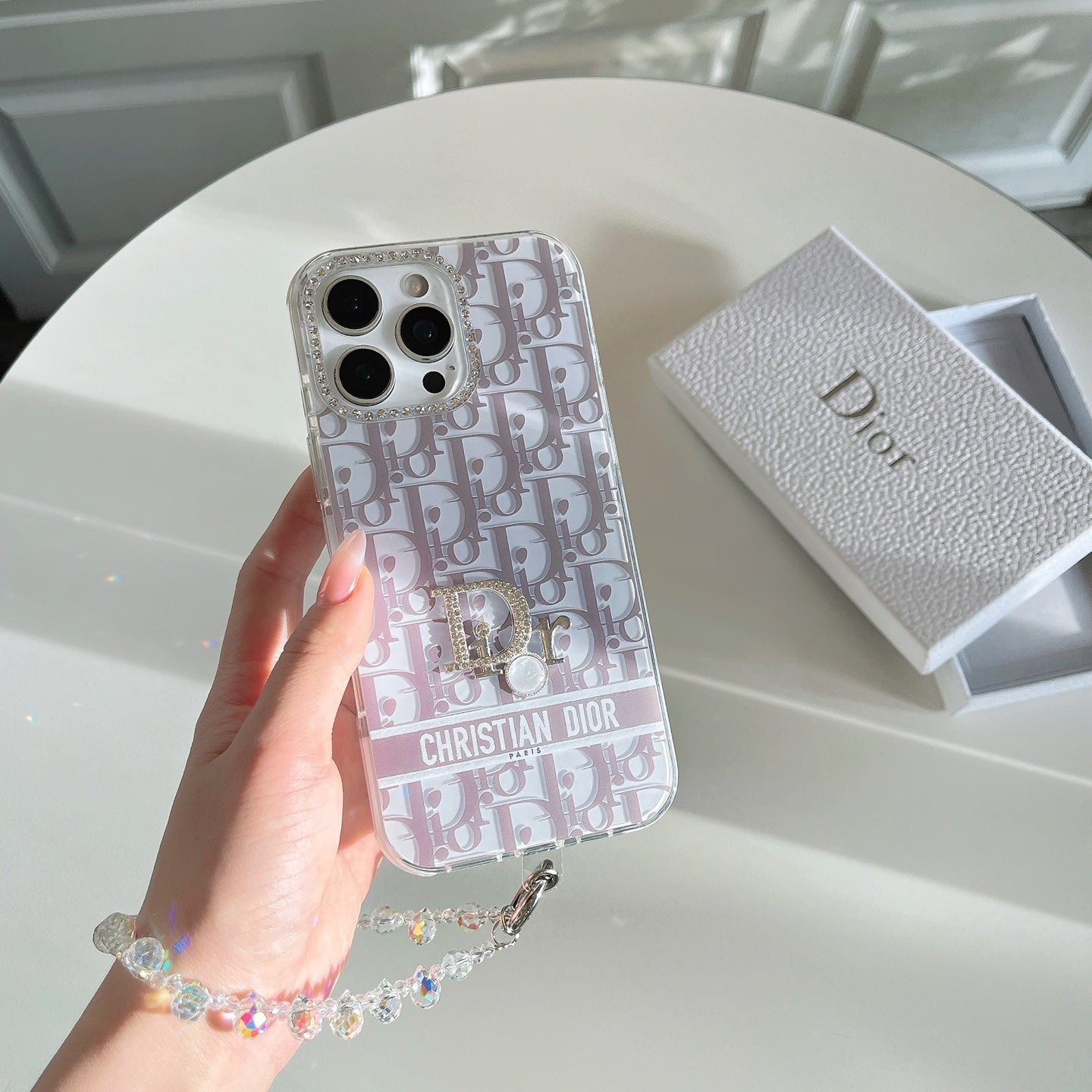 ✨✨ 詩家新品上架 ✨✨ 閃鑽鏡頭 ✨ Dior經典花紋系列果凍殼 🌸🌺 高透加厚果凍亞克力,帶防摔防震條 🔥🔥