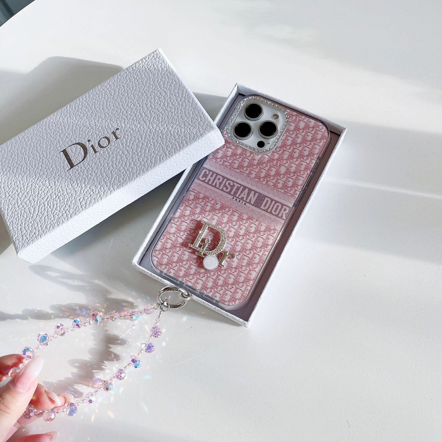✨✨ 詩家新品上架 ✨✨ 閃鑽鏡頭 ✨ Dior經典花紋系列果凍殼 🌸🌺 高透加厚果凍亞克力,帶防摔防震條 🔥🔥