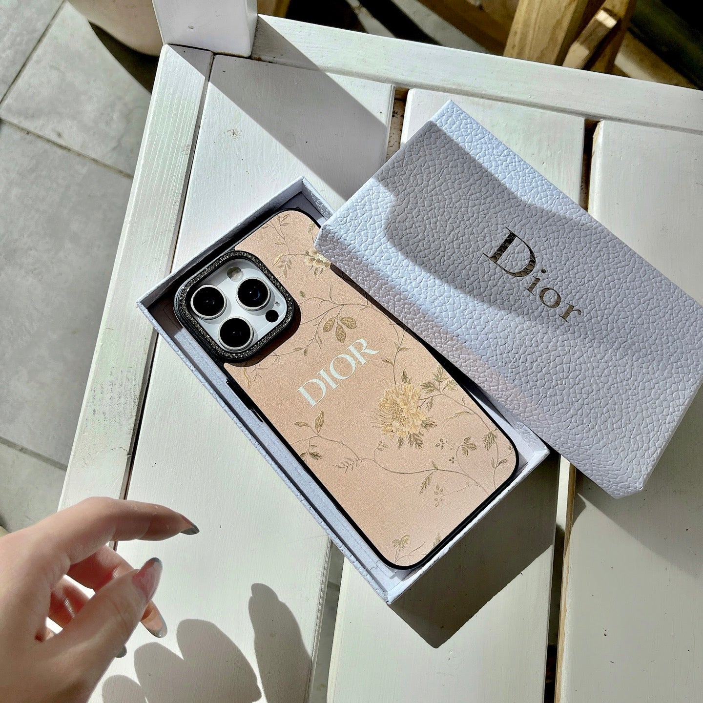 ✨✨新款上架✨✨ Dior迪奥限定款 金色花藤 - 闪钻镜头高位保护-侧贴皮质全包💛🤍💛🤍💛🤍