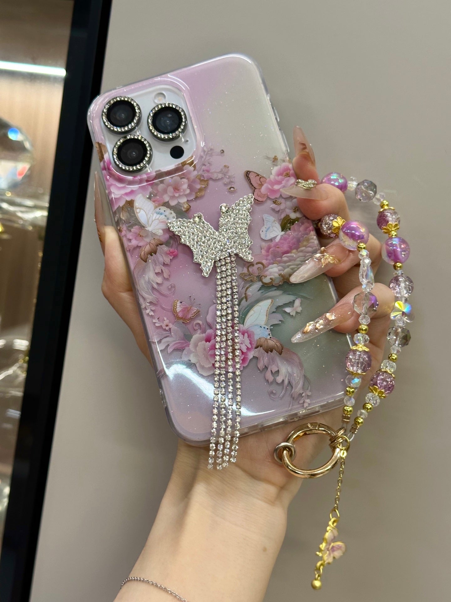 ✨✨诗家新款上架✨✨  东方美~蝴蝶闪钻流苏闪粉双面imd🌸🦋 大牌古典风~东方美😍😍 双层闪粉IMD+鎏金蝴蝶手链🩷💛💜